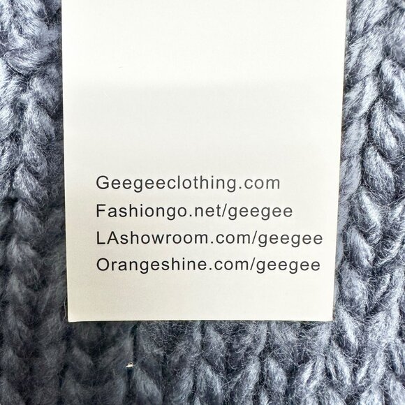 GeeGee Sweater Womens M Oversized Pullover Acrylic Slate Blue and White Knit - Picture 7 of 11
